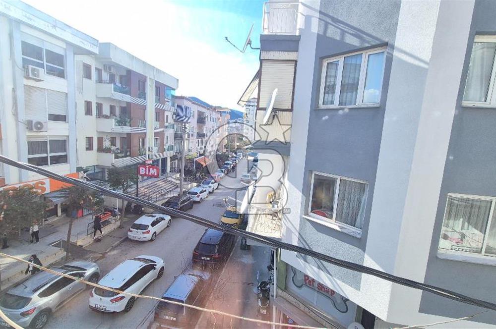 Balçova Onur Mahallesi Merkezi Yerde Bakımlı Kiralık 4+1 Daire