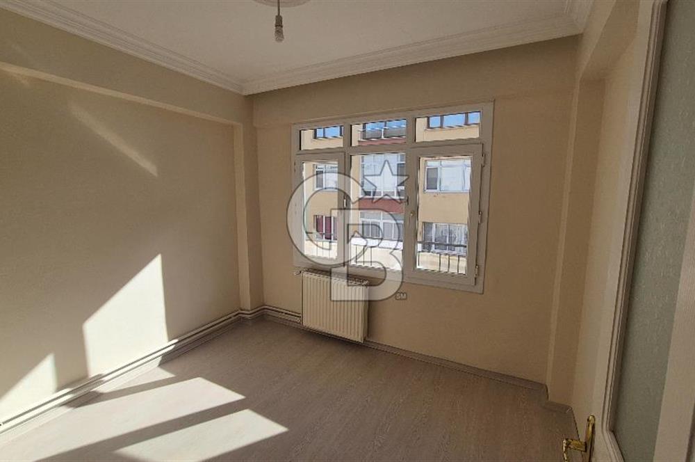 Balçova Onur Mahallesi Merkezi Yerde Bakımlı Kiralık 4+1 Daire
