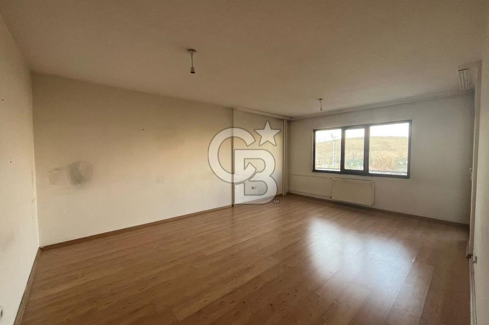 TUNAHAN'DA SUTEK SİTESİNDE SATILIK BÜYÜK TİP METRO YAKINI 2+1