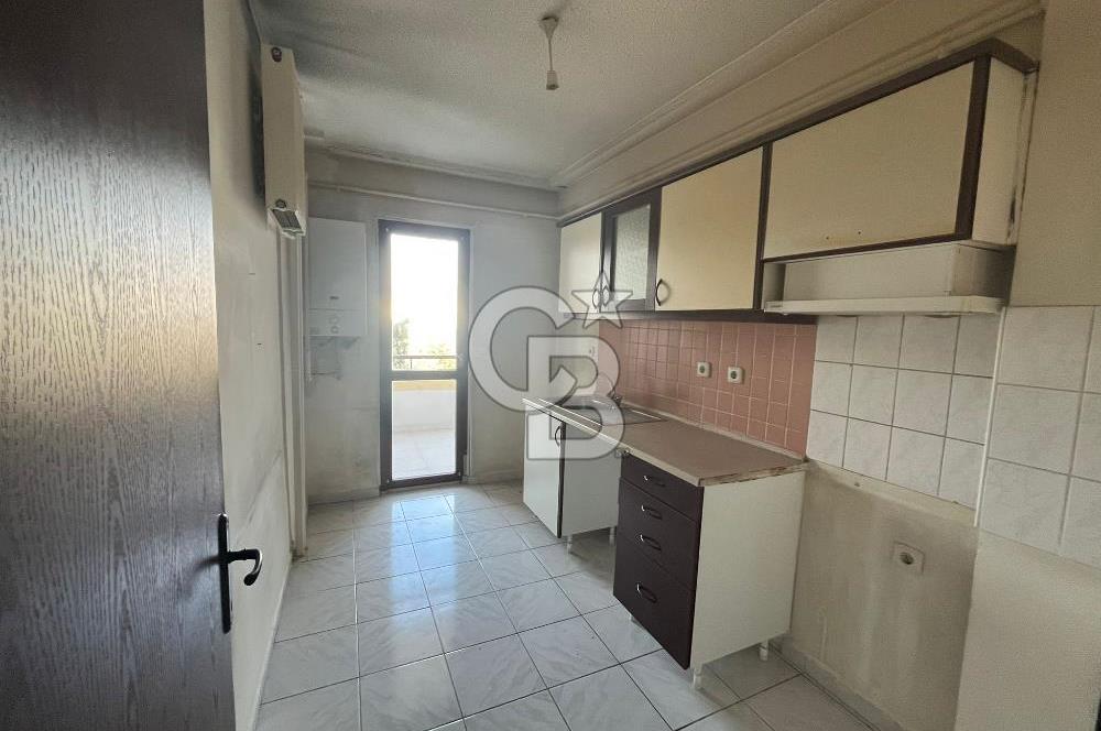 TUNAHAN'DA SUTEK SİTESİNDE SATILIK BÜYÜK TİP METRO YAKINI 2+1