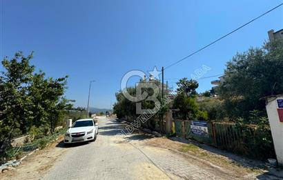 KUŞADASI MERKEZDE DENİZ MANZARALI SATILIK VİLLA İMARLI ARSA