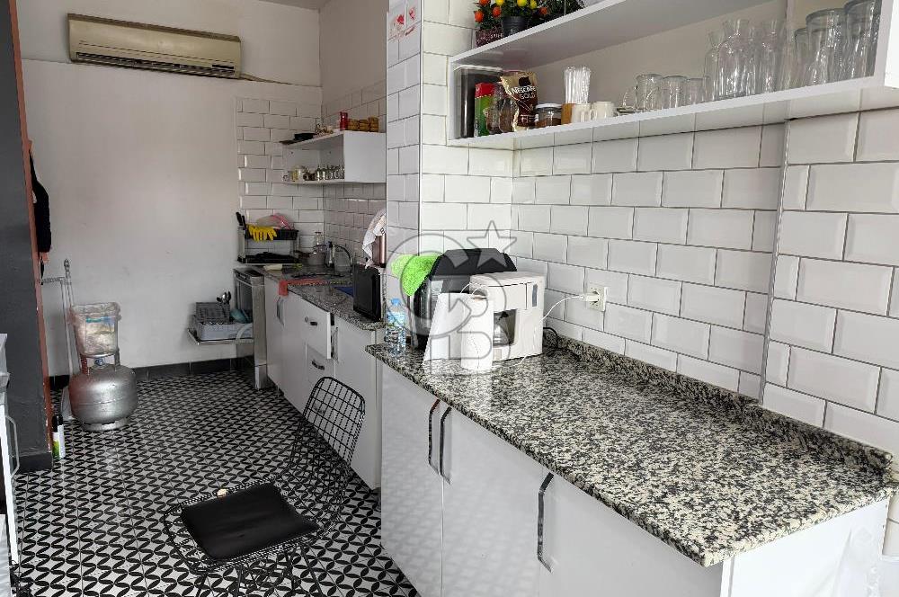 Balçova Mithatpaşa Caddesi üzerinde Devren Kiralık