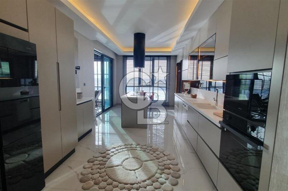 LÜKS SİTE İÇİ 20.KAT GÖL MANZARALI DAİRE+DÜKKAN HİSSE