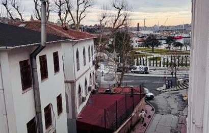 Beyoğlu Kasımpaşa'da 2+1 Kiralık Boş Daire 