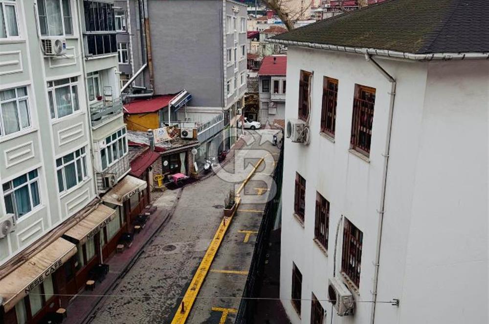 Beyoğlu Kasımpaşa'da 2+1 Kiralık Boş Daire 