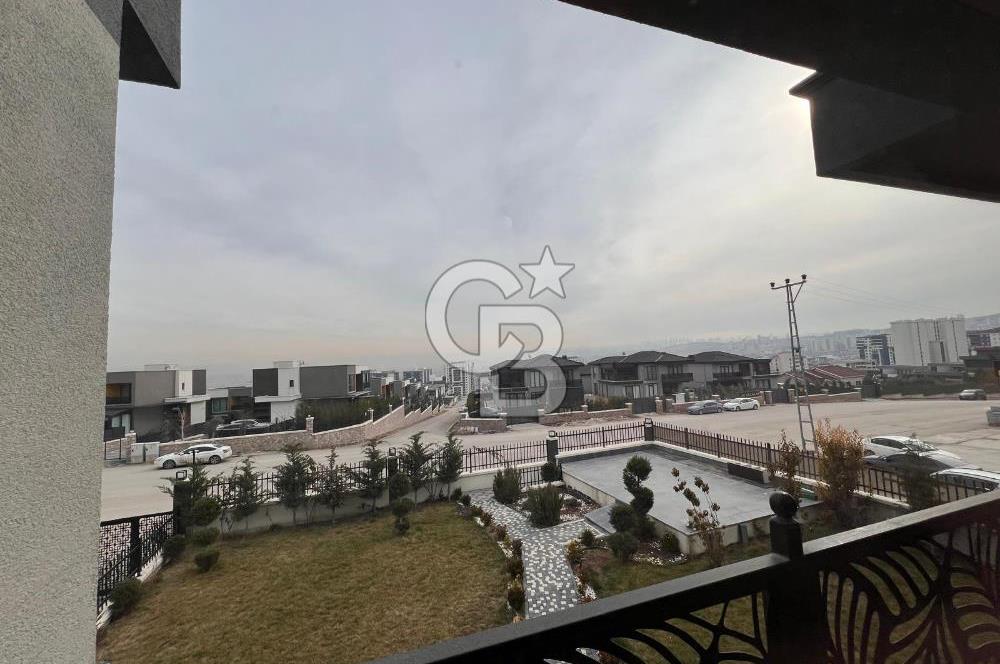 Yeni Bağlıca’da Manzaraya Hakim 6+1 Satılık Müstakil Villa