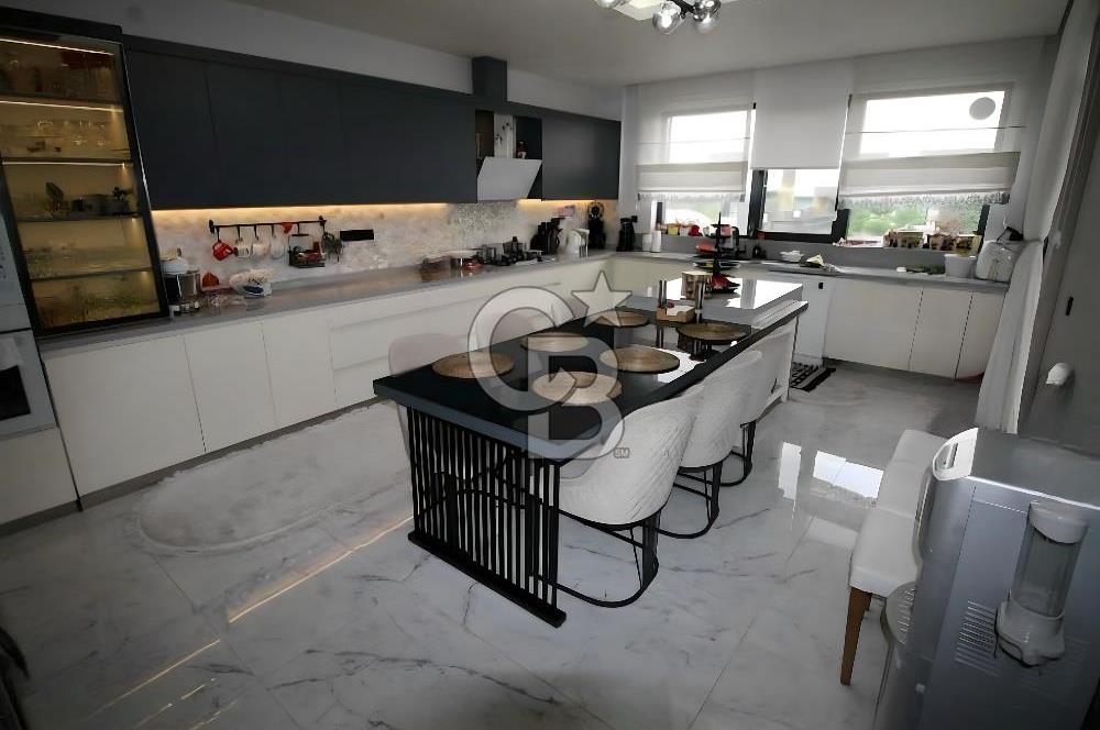 Yeni Bağlıca’da Manzaraya Hakim 6+1 Satılık Müstakil Villa