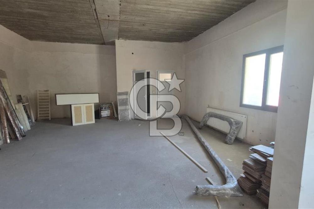 Bornova Ergene Sedeftepe Vadi Evlerinde 891 m2 Boş Depolu Dükkân