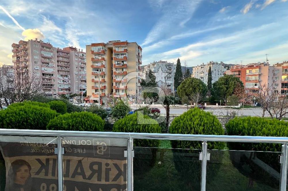 Karşıyaka Zübeyde hanım'da Tadilatlı 2+1 Eşyalı Kiralık Daire