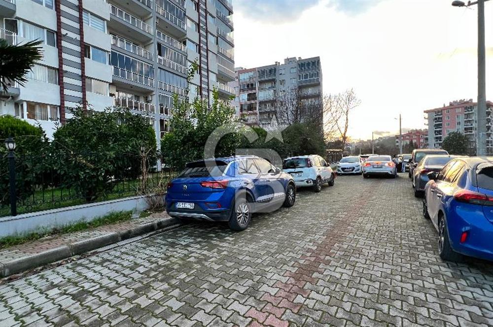 Karşıyaka Zübeyde hanım'da Tadilatlı 2+1 Eşyalı Kiralık Daire