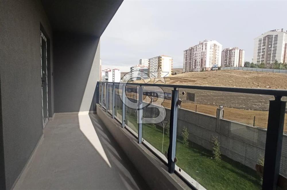 SATILIK YAPRACIK 'TA OTURUMA BAŞLAMIŞ YENİ BİNADA