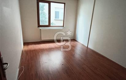 KÜÇÜKYALI MEKTEP CADDESİNDE SATILIK 3+1 DAİRE