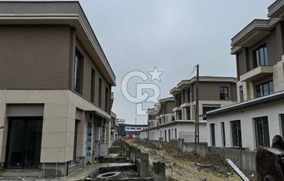 BAHÇE BAHÇEŞEHİR PROJESİ SATILIK 4+1 İKİZ VİLLA VADİ MANZARA