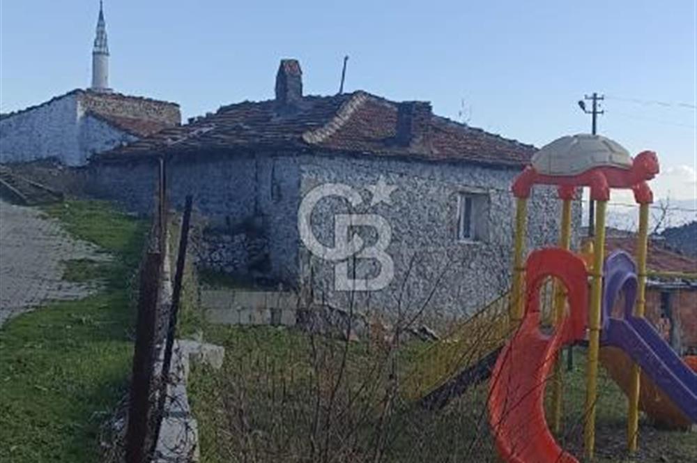 Bergamaya yakın köyde imarlı arsa