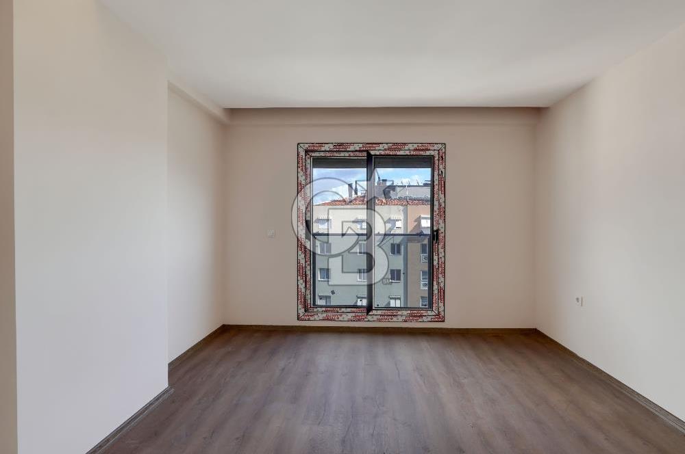 Ankara Cadde Üzeri Bölge Metro Yakını 3+1 Satılık Daire