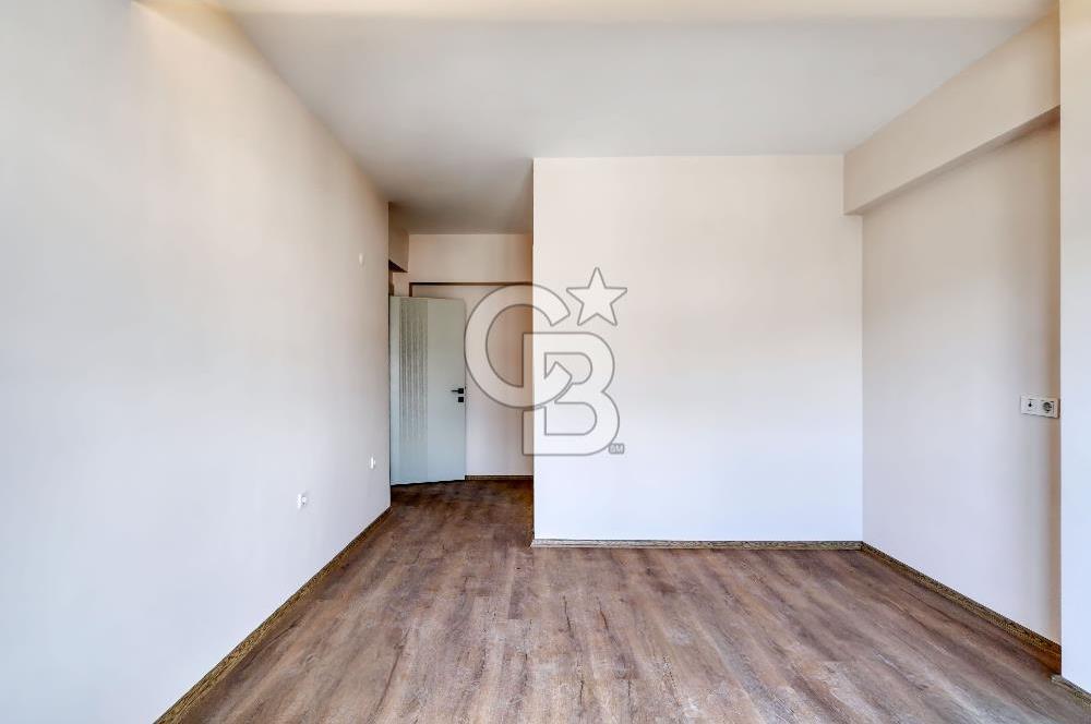 Ankara Cadde Üzeri Bölge Metro Yakını 3+1 Satılık Daire