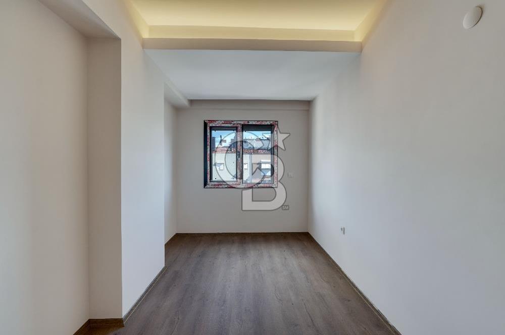 Ankara Cadde Üzeri Bölge Metro Yakını 3+1 Satılık Daire