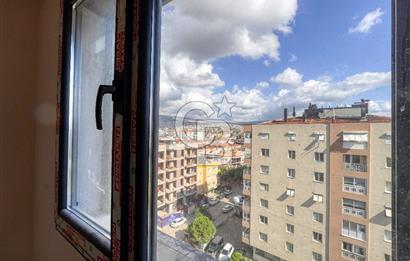 Ankara Cadde Üzeri Bölge Metro Yakını 3+1 Satılık Daire