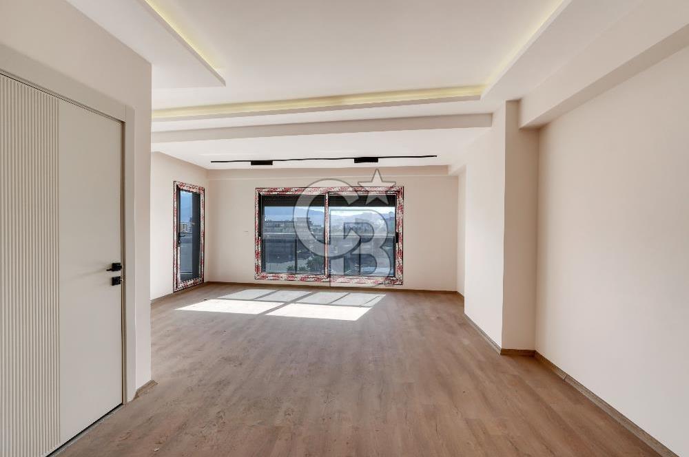 Ankara Cadde Üzeri Bölge Metro Yakını 3+1 Satılık Daire