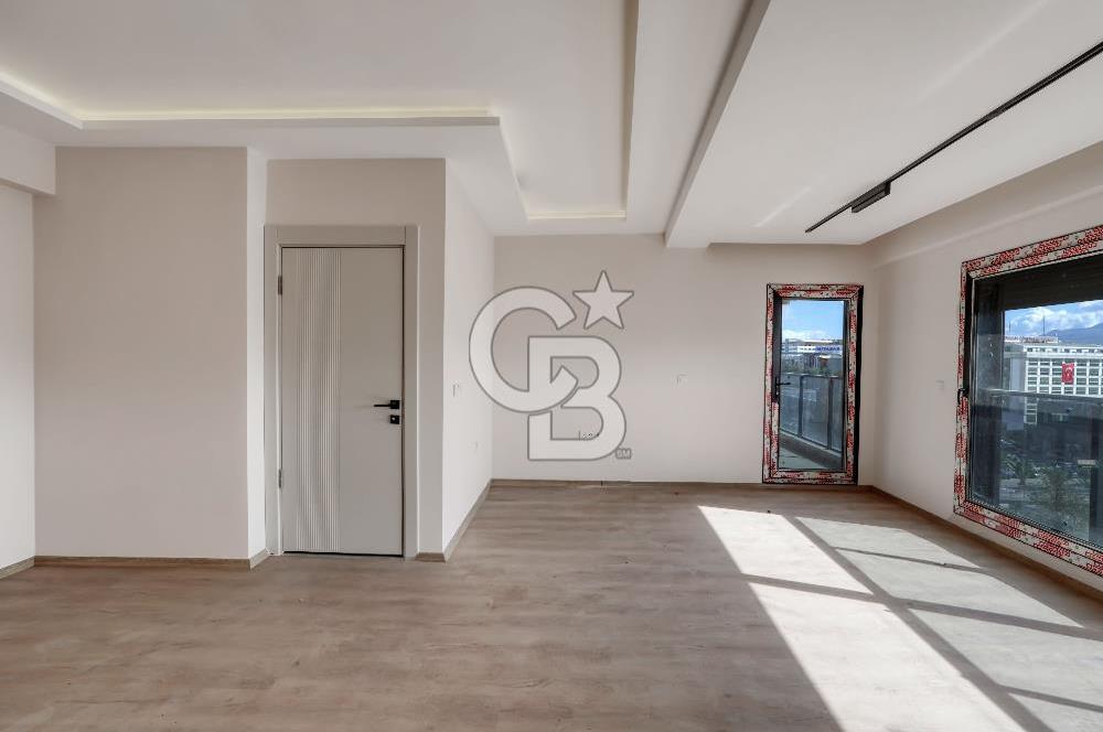 Ankara Cadde Üzeri Bölge Metro Yakını 3+1 Satılık Daire