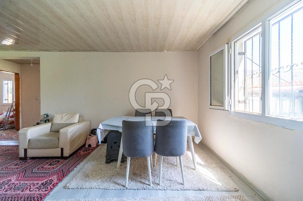 BAYINDIRDA 8.250m² İÇİNDE SU ELEKTRİK HAZIR ÇİFTLİK TADINDA SATILIK TARLA