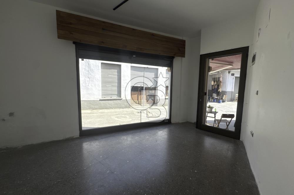 İZMİR, KEMERALTI, ANTİKACILARDA SU BAĞLANTILI 22 M2 DÜKKAN