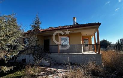 Çubuk'ta Müstakil Ev ve Arsası