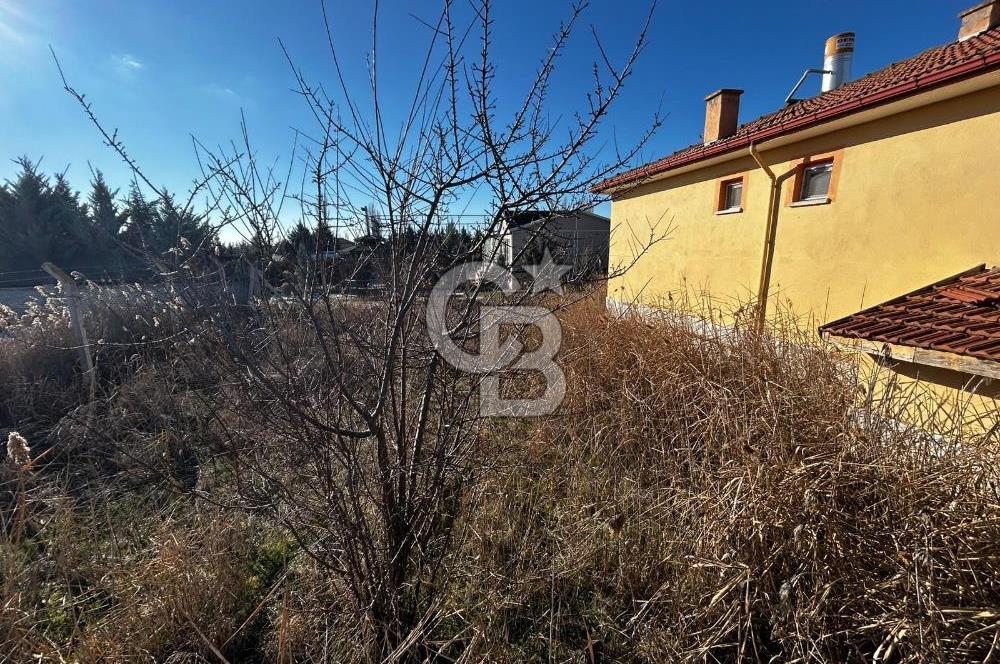 Çubuk'ta Müstakil Ev ve Arsası