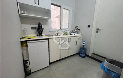 Karşıyaka Aksoy Mahallesi’nde Yüksek Görünürlüklü, 25 m² Satılık Dükkan