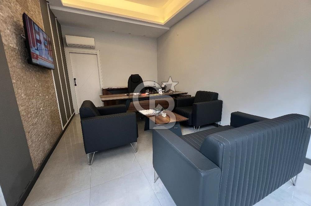 Karşıyaka Aksoy Mahallesi’nde Yüksek Görünürlüklü, 25 m² Satılık Dükkan