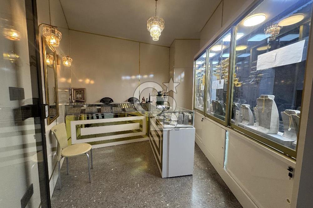 İZMİR, KEMERALTI, ANTİKACILARDA SU BAĞLANTILI 22 M2 DÜKKAN