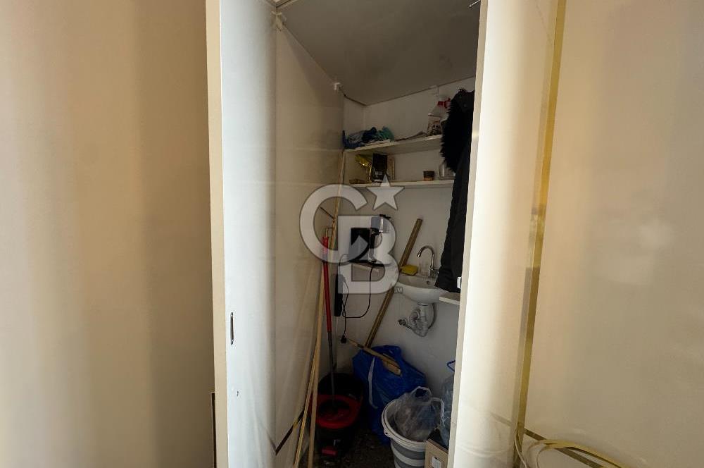 İZMİR, KEMERALTI, ANTİKACILARDA SU BAĞLANTILI 22 M2 DÜKKAN