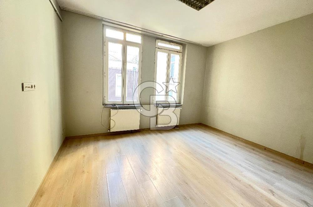 HALASKARGAZİ ARKASI YÜKSEK TAVAN GENİŞ 155 m2 SATILIK 4+1 