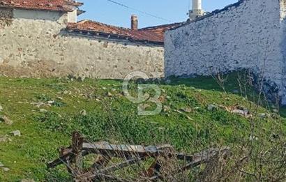 Bergamaya yakın köyde imarlı arsa