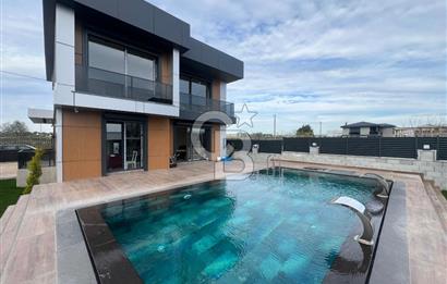 SİLİVRİ KAVAKLIDA MUHTEŞEM VİLLA