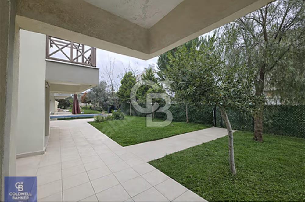 Ayvalık Altınova Özel Tasarımlı 800 m2 Arsalı Villa