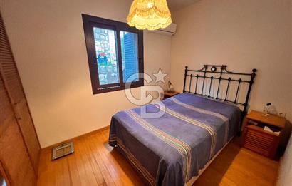 KARABURUN'DA MÜSTAKİL HAVUZLU FULL DENİZ MANZARALI 4+2 TAŞ VİLLA