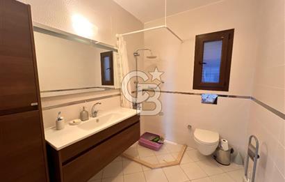 KARABURUN'DA MÜSTAKİL HAVUZLU FULL DENİZ MANZARALI 4+2 TAŞ VİLLA