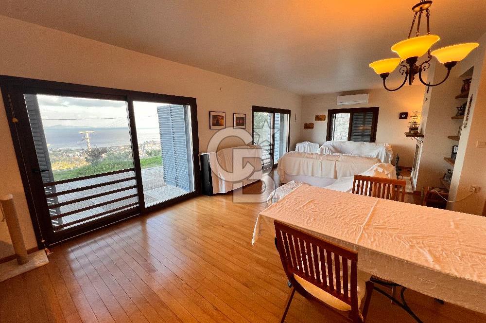 KARABURUN'DA MÜSTAKİL HAVUZLU FULL DENİZ MANZARALI 4+2 TAŞ VİLLA