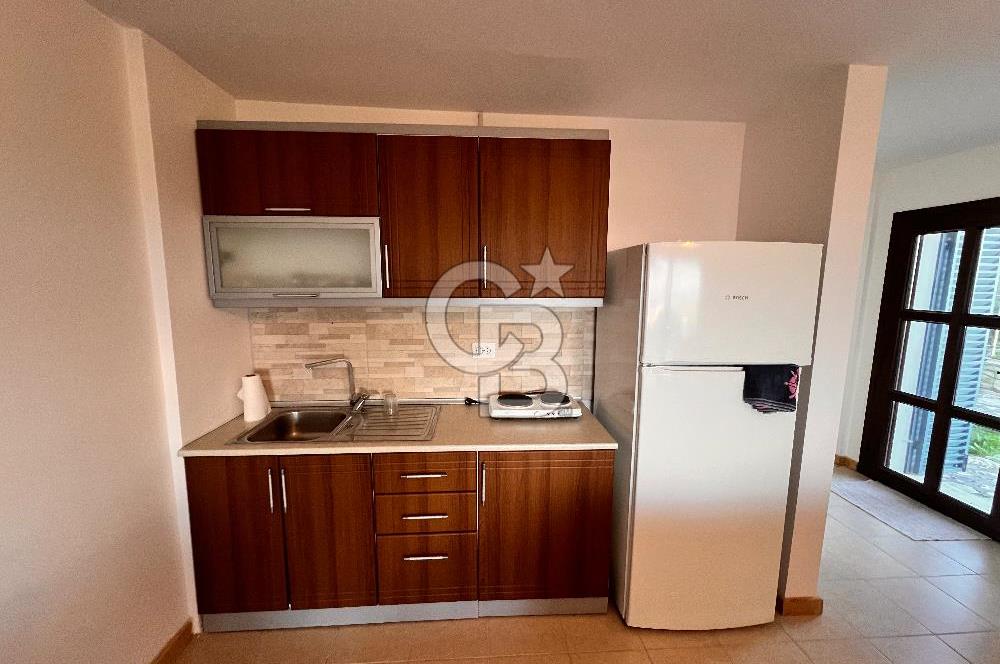 KARABURUN'DA MÜSTAKİL HAVUZLU FULL DENİZ MANZARALI 4+2 TAŞ VİLLA