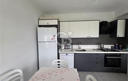 AYVALIK ALTINOVADA DENİZ MANZARALI HAVUZLU SİTEDE 1+1 EŞYALI