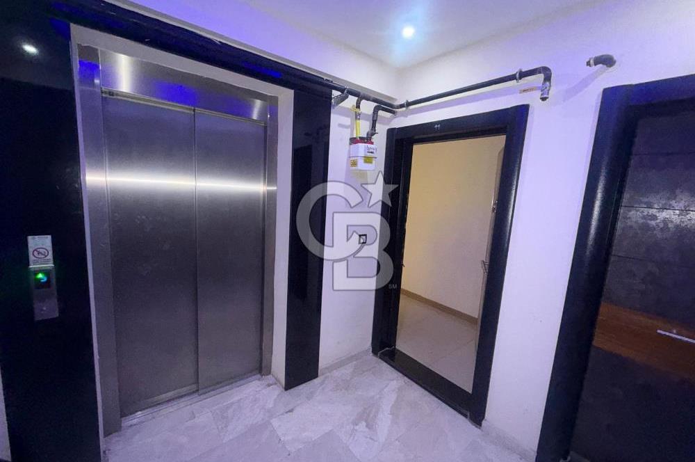 ÇİĞLİ YENİ MAHALLE'DE; ASANSÖRLÜ, ARAKAT, 2+1, EŞYASIZ, DOĞALGAZ