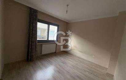 ÇİĞLİ YENİ MAHALLE'DE; ASANSÖRLÜ, ARAKAT, 2+1, EŞYASIZ, DOĞALGAZ
