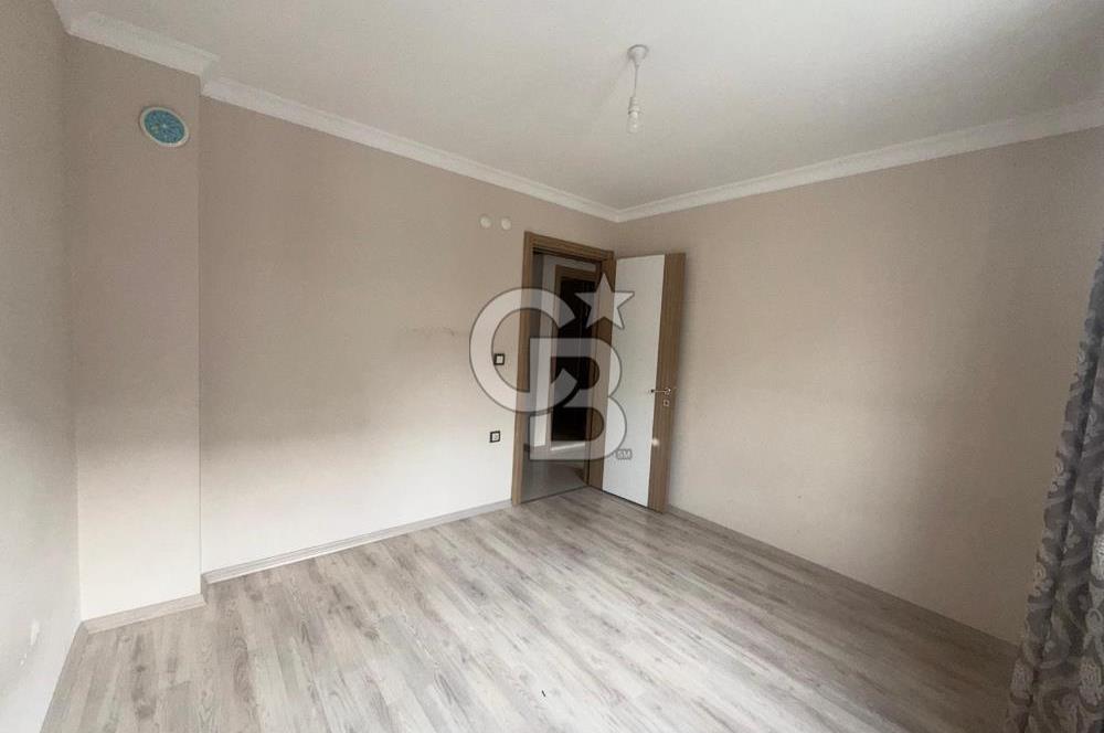 ÇİĞLİ YENİ MAHALLE'DE; ASANSÖRLÜ, ARAKAT, 2+1, EŞYASIZ, DOĞALGAZ