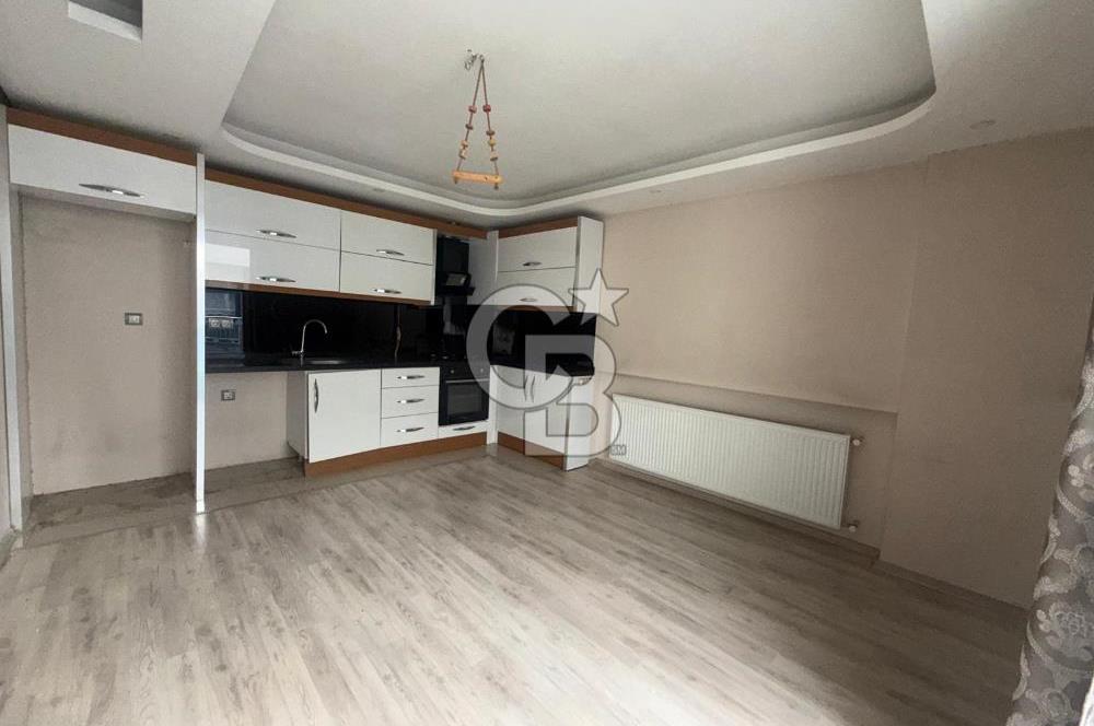 ÇİĞLİ YENİ MAHALLE'DE; ASANSÖRLÜ, ARAKAT, 2+1, EŞYASIZ, DOĞALGAZ