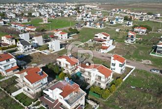 Ayvalık Altınova Özel Tasarımlı 800 m2 Arsalı Villa - 1 - 331527