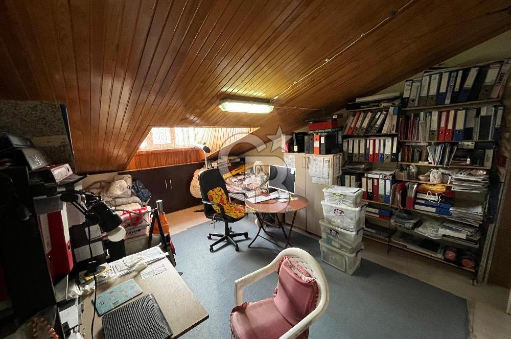 Yenişehir Mah. Yürüyüş Yolu Üstü Satılık 7+3 Villa 