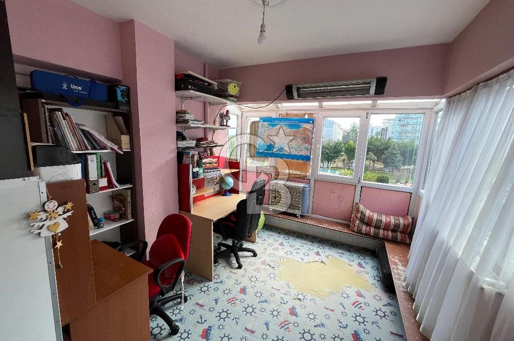 Yenişehir Mah. Yürüyüş Yolu Üstü Satılık 7+3 Villa 