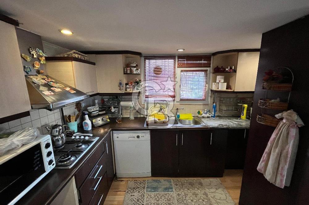 Yenişehir Mah. Yürüyüş Yolu Üstü Satılık 7+3 Villa 