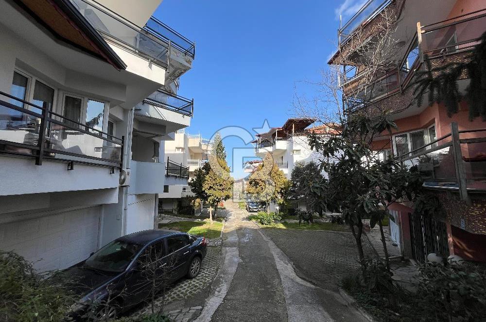 Yenişehir Mah. Yürüyüş Yolu Üstü Satılık 7+3 Villa 